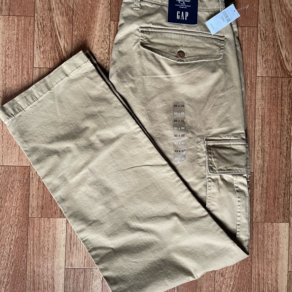 GAP Men's Khaki Cargo Pants